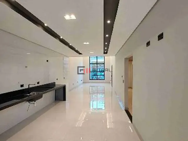Casa 3 quartos e 2 banheiros, à venda, no bairro Conjunto Habitacional Alexandre Urbanas em Londrina