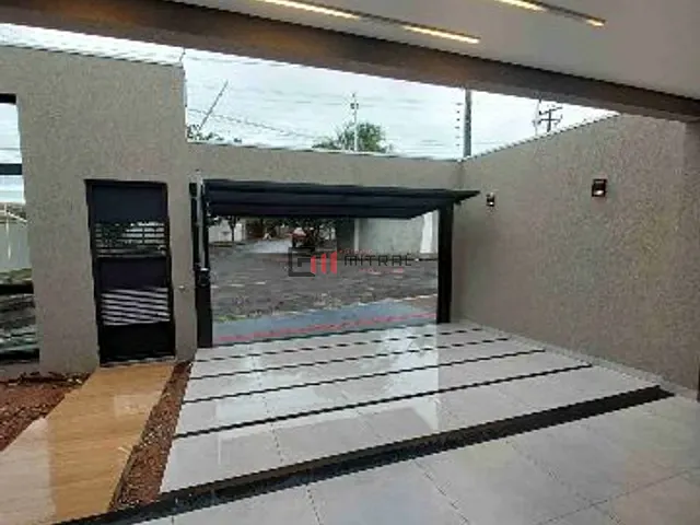 Casa 3 quartos e 2 banheiros, à venda, no bairro Conjunto Habitacional Alexandre Urbanas em Londrina