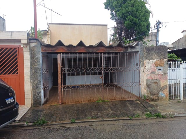 Casa 4 quartos e 1 banheiro, à venda, no bairro Parque Maria Luiza em São Paulo