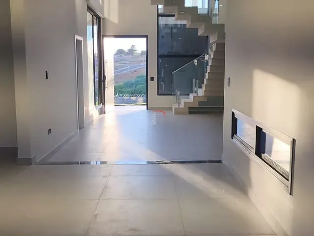 Casa com 264m² 3 quartos e 4 banheiros, à venda, no bairro Alexandre Urbanas em Londrina