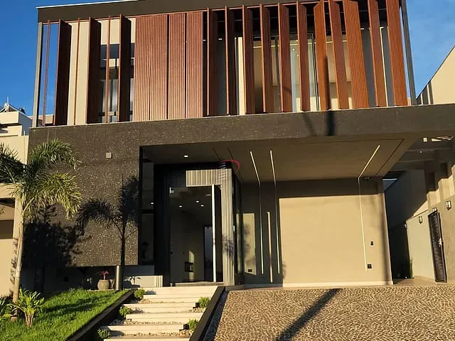 Casa com 264m² 3 quartos e 4 banheiros, à venda, no bairro Alexandre Urbanas em Londrina