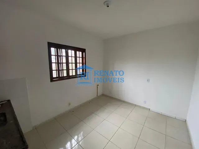 Casa 3 quartos e 2 banheiros, para alugar, no bairro Jacaroá em Maricá