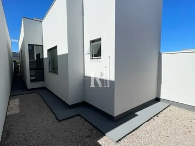 Casa 2 quartos e 1 banheiro, à venda, no bairro Areias em Tijucas