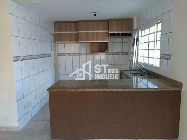 Casa com 286m², à venda, no bairro Centro em Andradas