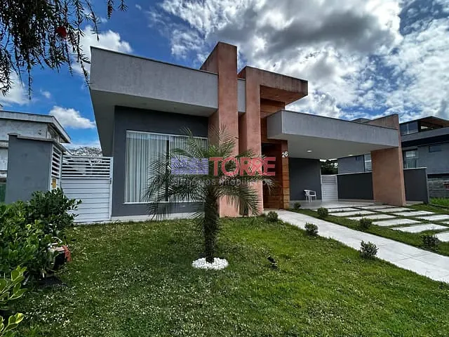 Casa 3 quartos e 4 banheiros, à venda, no bairro Salobrinho em Ilhéus