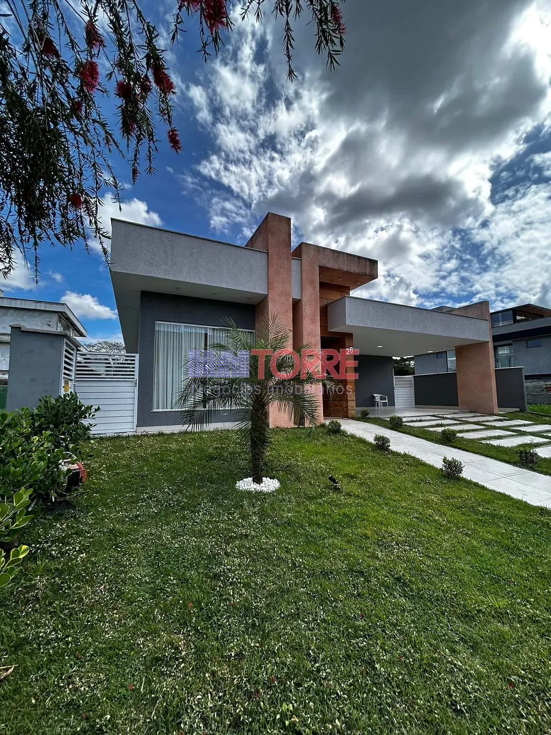 Casa, 3 quartos, 202 m² - Foto 1