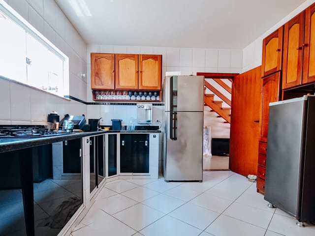 Casa com 300m² 4 quartos e 4 banheiros, à venda, no bairro Praia do Foguete em Cabo Frio