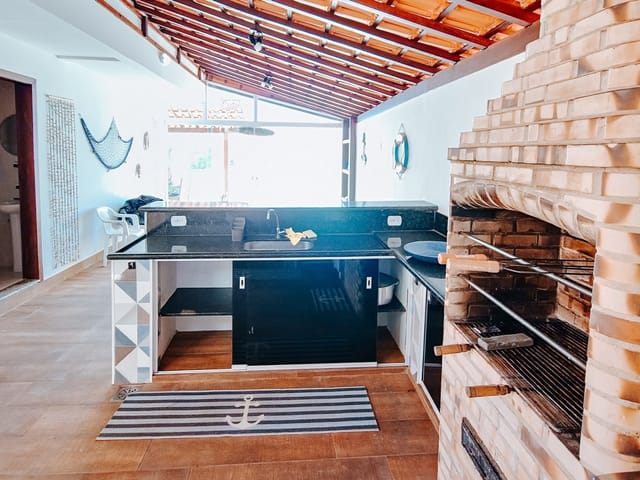 Casa com 300m² 4 quartos e 4 banheiros, à venda, no bairro Praia do Foguete em Cabo Frio