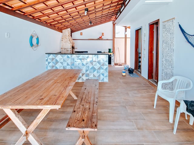 Casa com 300m² 4 quartos e 4 banheiros, à venda, no bairro Praia do Foguete em Cabo Frio