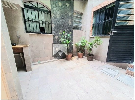 Casa à venda com 3 quartos, 100m² - Foto 8