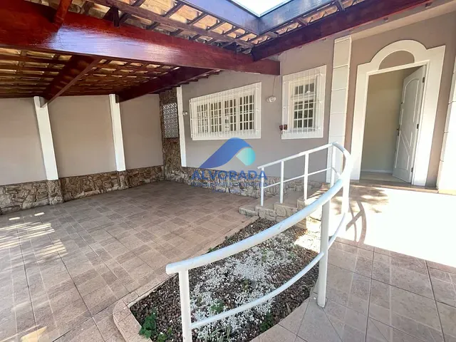 Casa com 250m² 3 quartos e 2 banheiros, à venda, no bairro Jardim das Indústrias em São José dos Campos