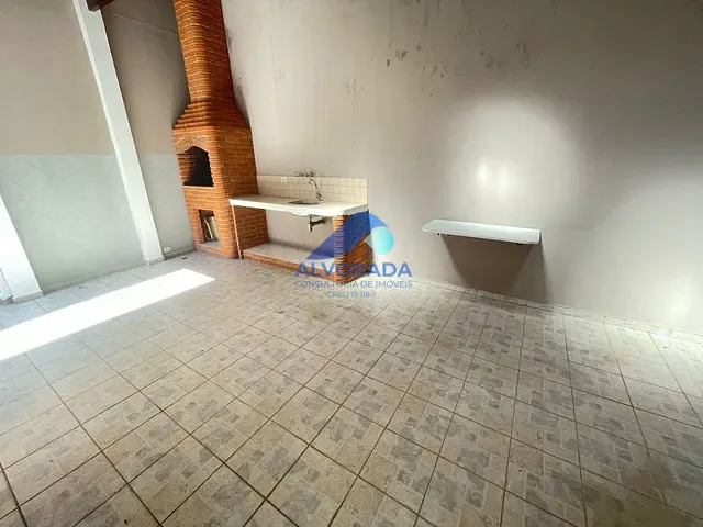 Casa com 250m² 3 quartos e 2 banheiros, à venda, no bairro Jardim das Indústrias em São José dos Campos