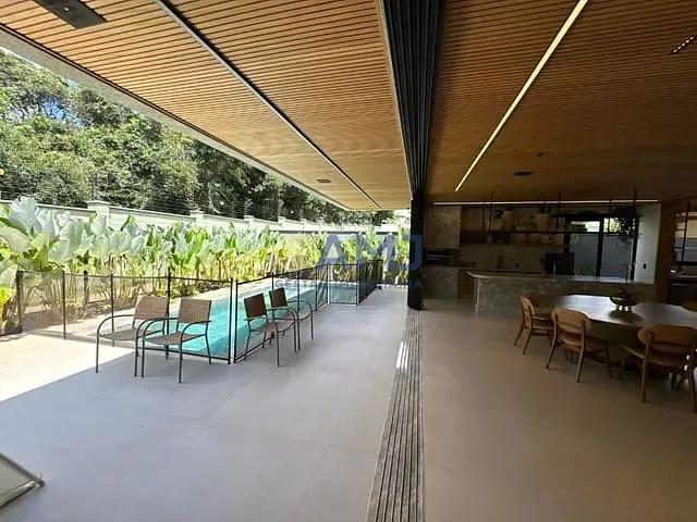 Casa com 640m² 4 quartos e 5 banheiros, à venda, no bairro Plateau Dor Privilege em Goiânia