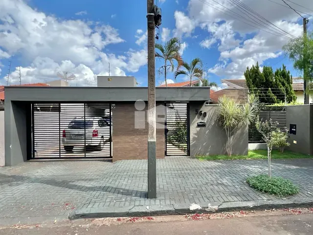 Casa com 627m² 3 quartos e 3 banheiros, à venda, no bairro Jardim Bela Vista em Rolândia