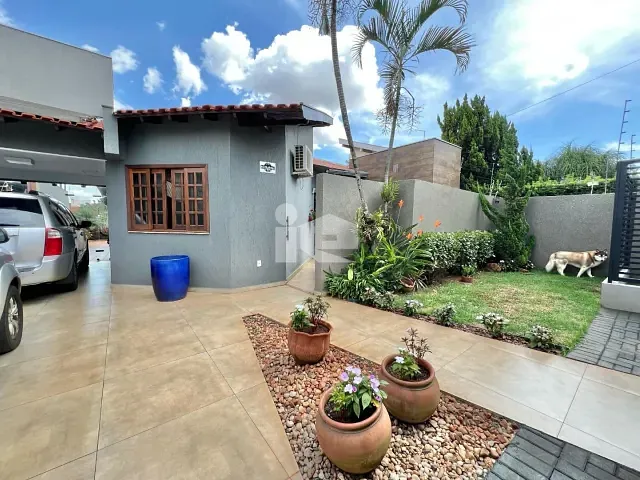 Casa com 627m² 3 quartos e 3 banheiros, à venda, no bairro Jardim Bela Vista em Rolândia