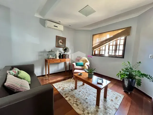 Casa com 627m² 3 quartos e 3 banheiros, à venda, no bairro Jardim Bela Vista em Rolândia