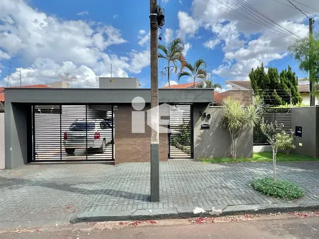 Casa com 627m² 3 quartos e 3 banheiros, à venda, no bairro Jardim Bela Vista em Rolândia