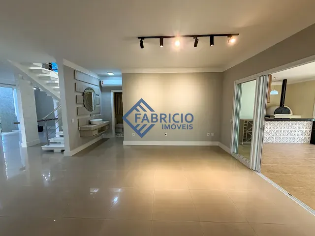 Casa 4 quartos e 6 banheiros, à venda ou para alugar, no bairro JD PAULISTA II em Vinhedo