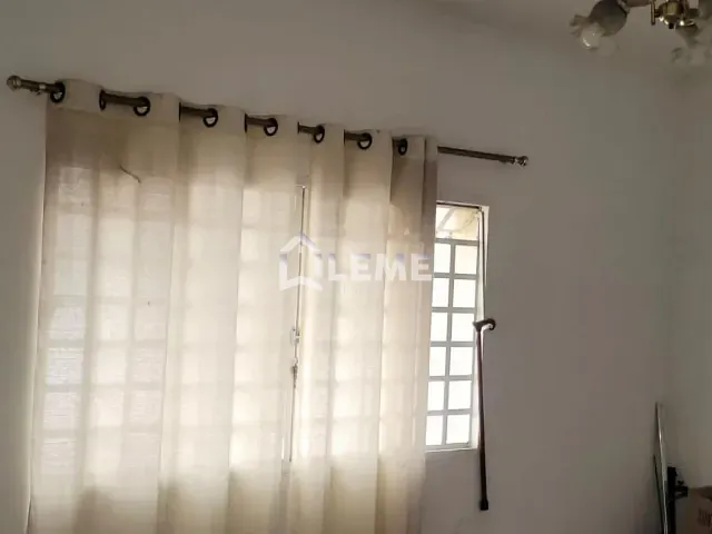 Casa com 300m² 2 quartos e 2 banheiros, à venda, no bairro Vila Carvalho em Mococa