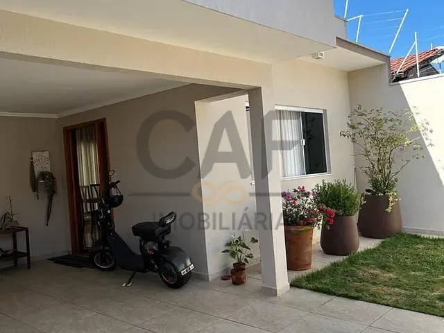 Casa com 250m² 3 quartos e 3 banheiros, à venda, no bairro Jardim Europa em Jaguariúna