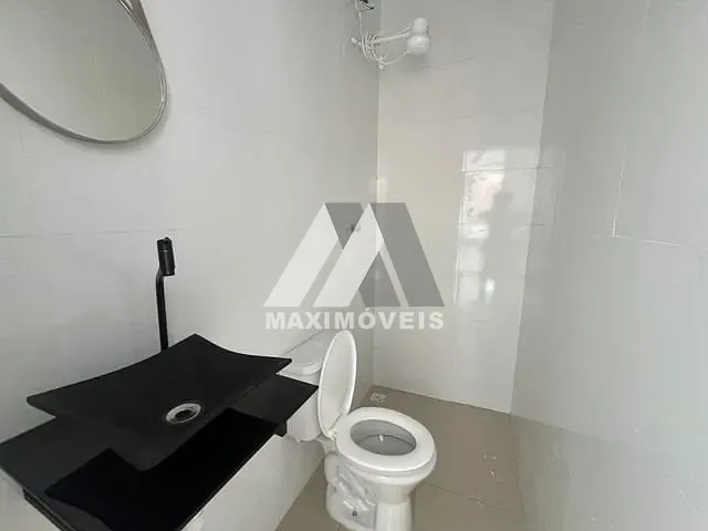 Casa com 180m² 1 quarto e 1 banheiro, à venda, no bairro São Francisco em Araçuaí