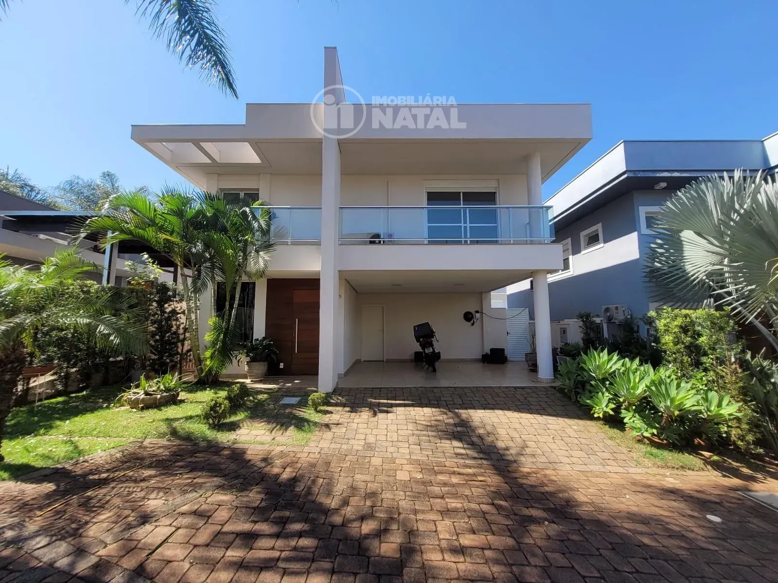 Casa, 4 quartos, 216 m² - Foto 1