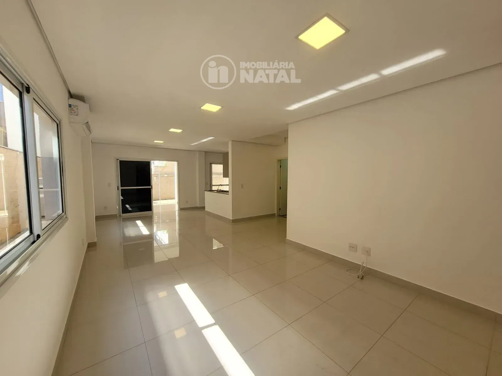 Casa, 4 quartos, 216 m² - Foto 2