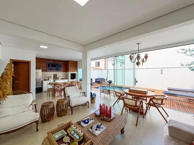 Casa com 300m² 4 quartos e 5 banheiros, à venda, no bairro Esperança em Londrina