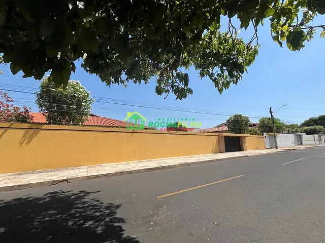 Casa 4 quartos e 4 banheiros, para alugar, no bairro Ininga em Teresina