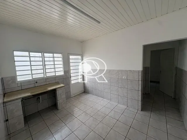 Casa 3 quartos e 2 banheiros, para alugar, no bairro Jardim Ipanema em Registro
