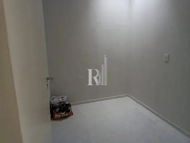 Casa 2 quartos e 1 banheiro, para alugar, no bairro Centro em Tijucas