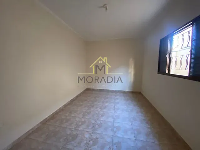 Casa com 225m² 2 quartos e 1 banheiro, para alugar, no bairro Parque das Orquídeas em Guaxupé