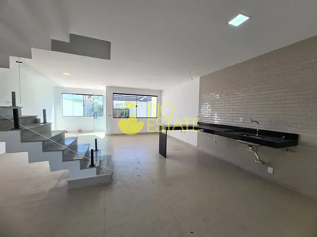 Casa com 160m² 3 quartos e 2 banheiros, à venda, no bairro Jardim Belvedere em Volta Redonda