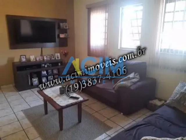 Casa com 260m² 3 quartos e 1 banheiro, à venda, no bairro Jardim Silvio Rinaldi em Jaguariúna
