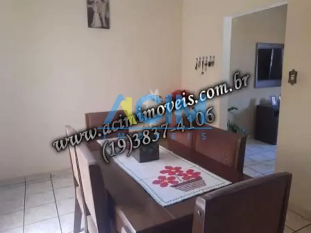 Casa com 260m² 3 quartos e 1 banheiro, à venda, no bairro Jardim Silvio Rinaldi em Jaguariúna