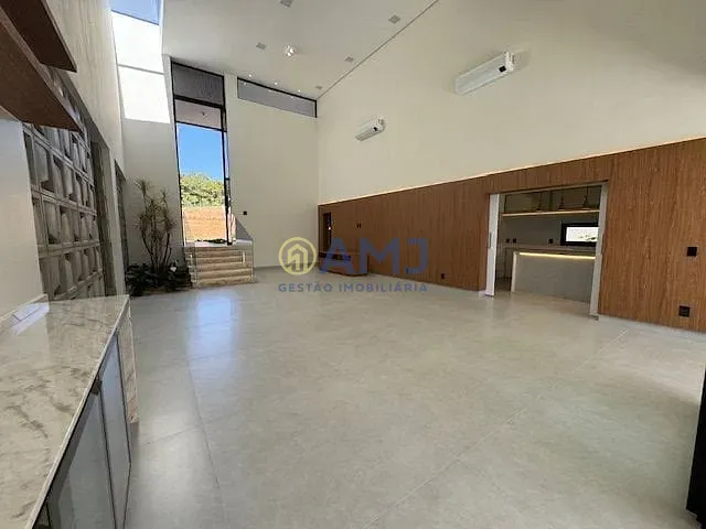 Casa com 660m² 4 quartos e 6 banheiros, à venda, no bairro Plateau d’Or Privilège em Goiânia