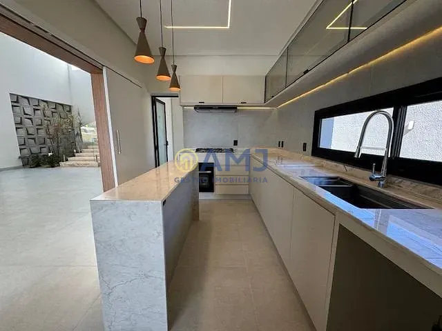 Casa com 660m² 4 quartos e 6 banheiros, à venda, no bairro Plateau d’Or Privilège em Goiânia