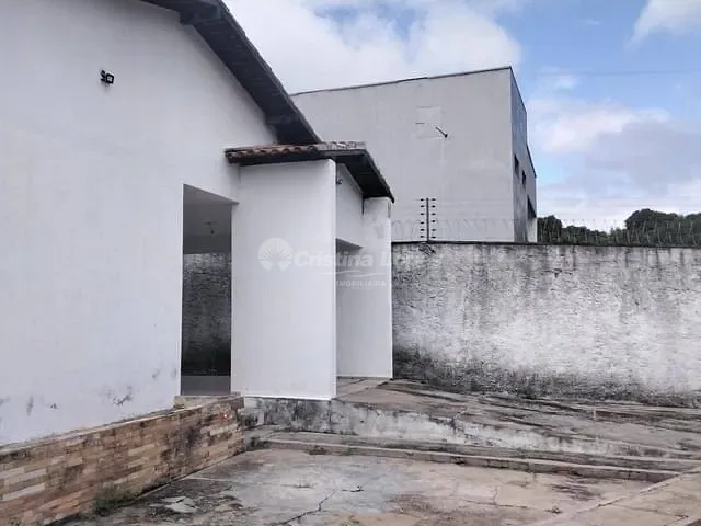 Casa com 450m² 4 quartos e 3 banheiros, à venda, no bairro Satélite em Teresina