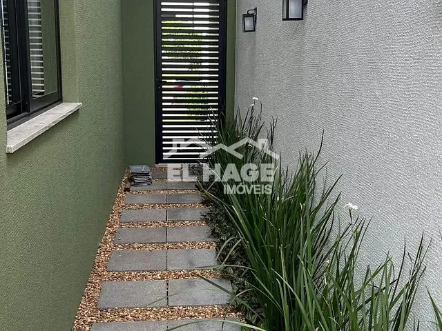 Casa com 300m² 3 quartos e 4 banheiros, à venda, no bairro Jardim Itália em Cuiabá