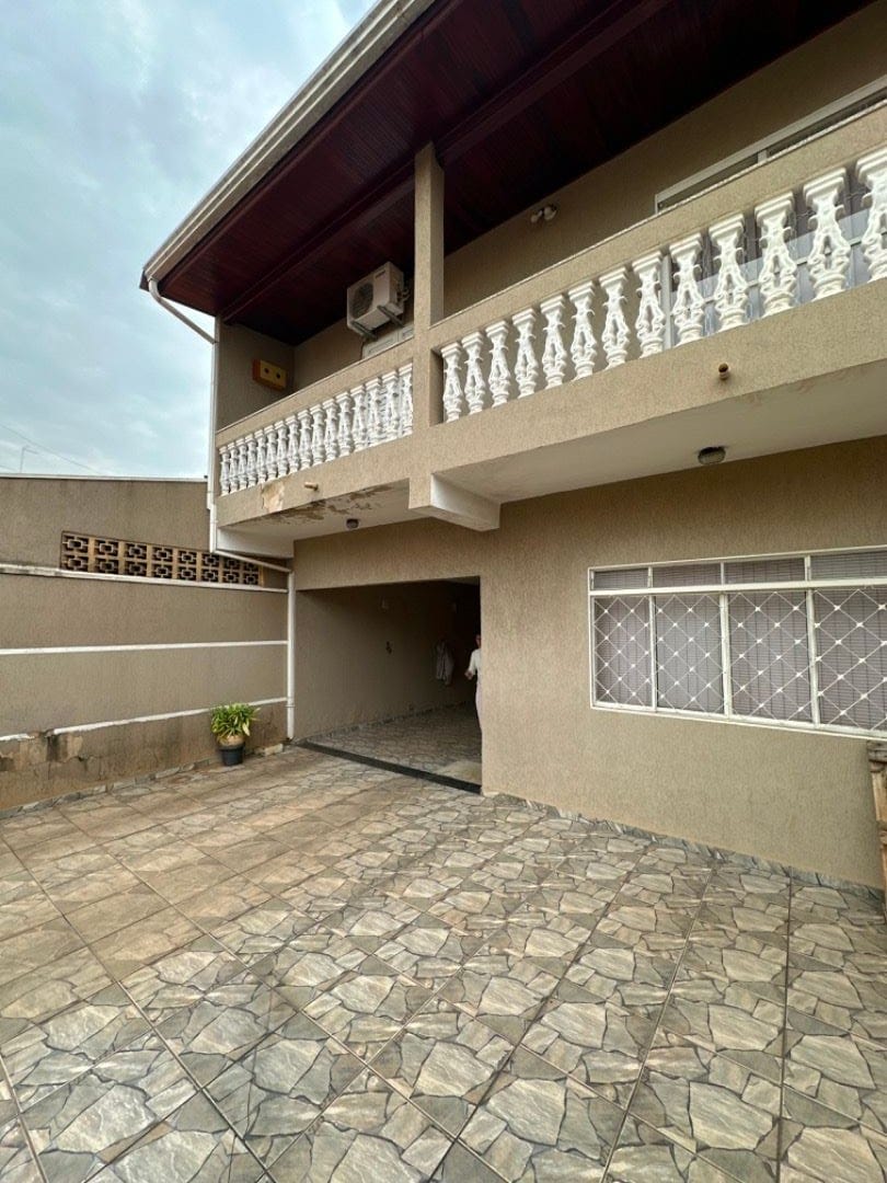 Casa, 3 quartos, 201 m² - Foto 1