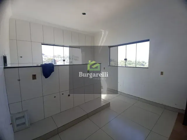 Casa 3 quartos e 1 banheiro, para alugar, no bairro Serra Azul em Lavras