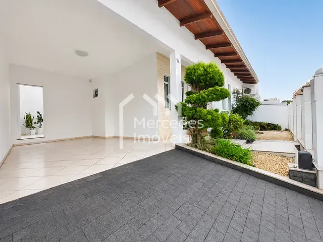 Casa com 198m² 3 quartos e 4 banheiros, para alugar, no bairro São João em Itajaí