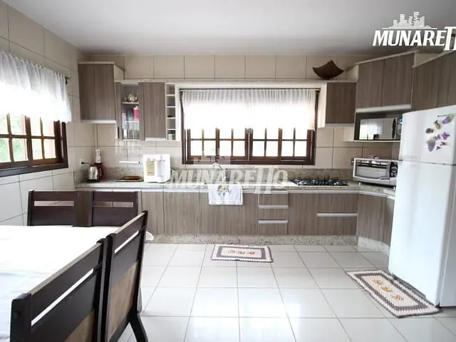 Casa com 140m² 5 quartos e 3 banheiros, à venda, no bairro Guilherme Reich em Concórdia