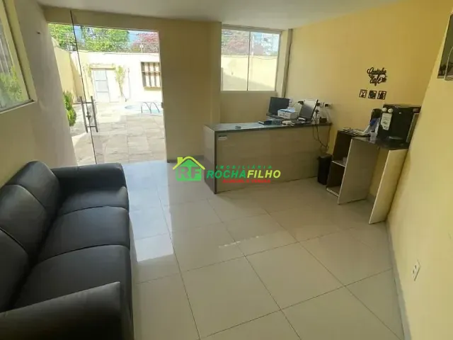 Casa com 369m² 6 quartos e 2 banheiros, para alugar, no bairro São Cristóvão em Teresina