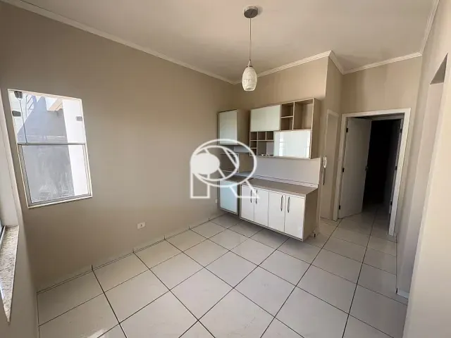 Casa 2 quartos e 2 banheiros, para alugar, no bairro Vila Alvorada em Registro