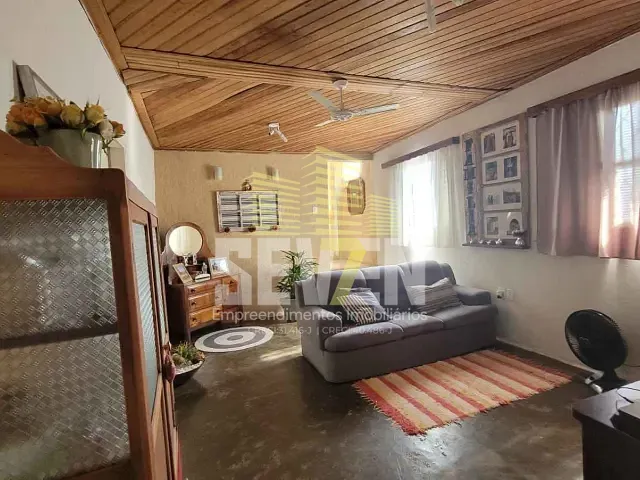 Casa com 450m², à venda, no bairro Vila Camargo em Bauru