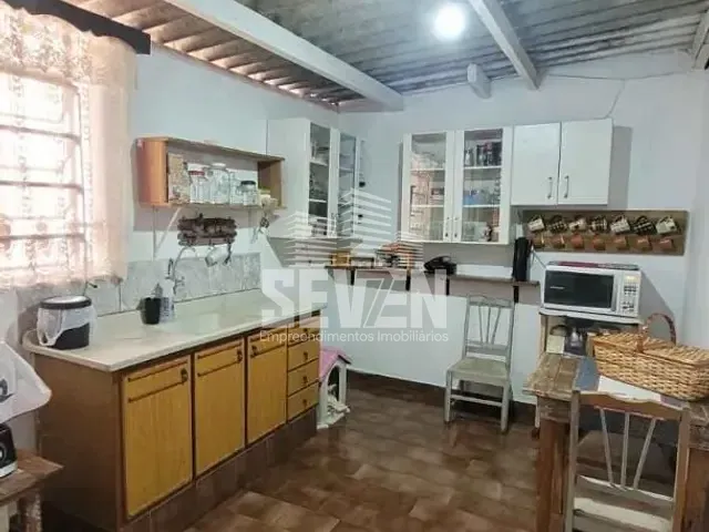 Casa com 450m², à venda, no bairro Vila Camargo em Bauru
