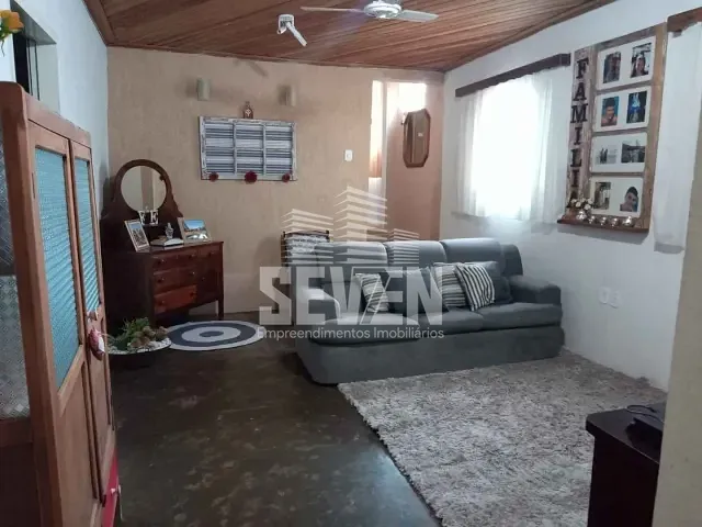 Casa com 450m², à venda, no bairro Vila Camargo em Bauru