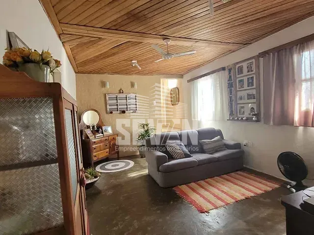 Casa com 450m², à venda, no bairro Vila Camargo em Bauru