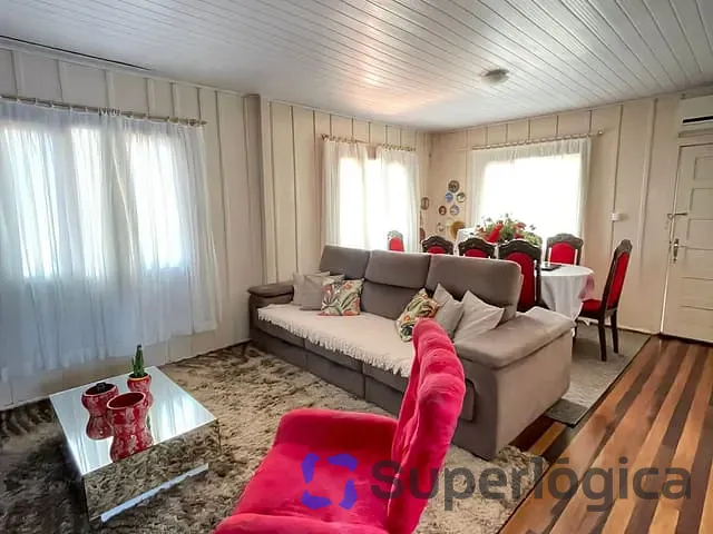 Casa com 300m², à venda, no bairro Centro em Balneário Camboriú
